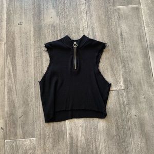 Sleeveless One Zip tank top